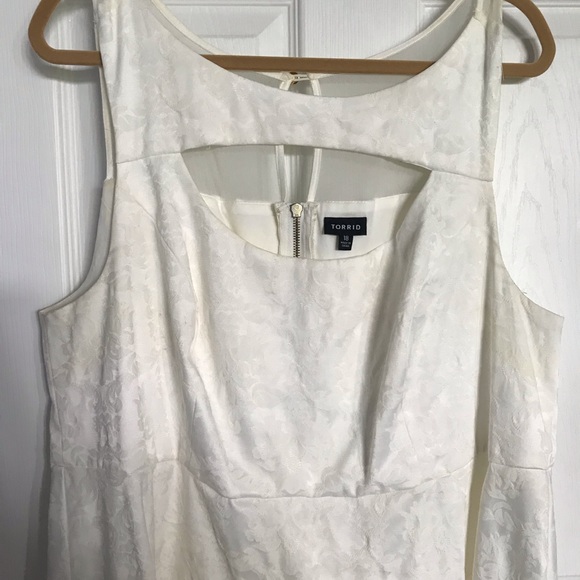 Torrid White Midi Dress - size 18 - Picture 2 of 5